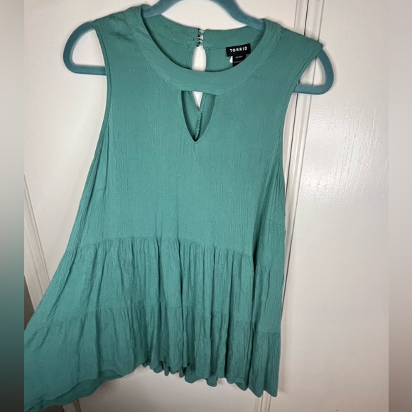 torrid Tops - Torrid Women’s 1X Sleeveless Tiered Teal Blouse